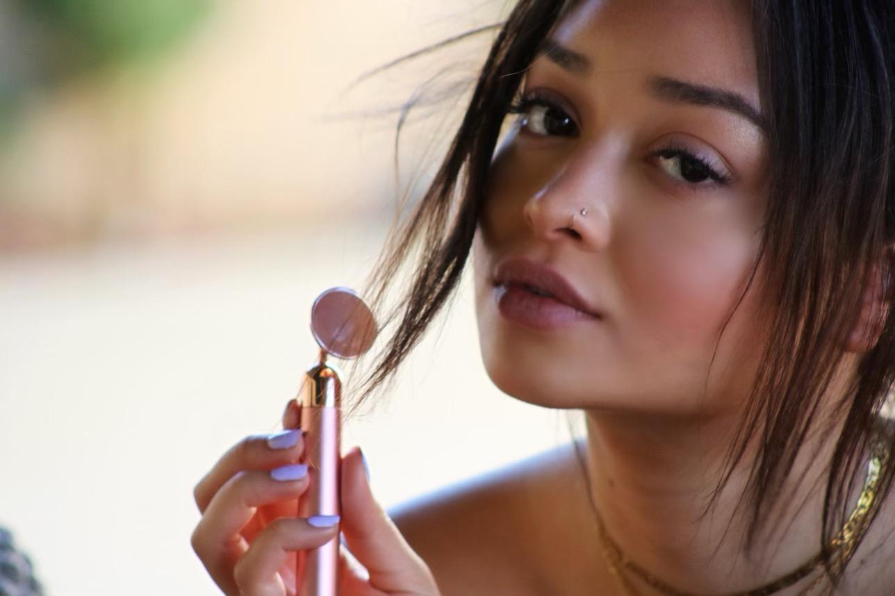 Rose Quartz Vibrating Facial Massager - Spiritual & Wellness