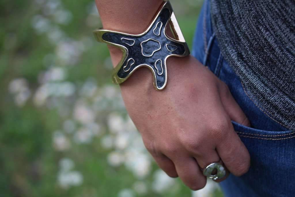 Starfish Glitz Bangle - Coastal Home Décor