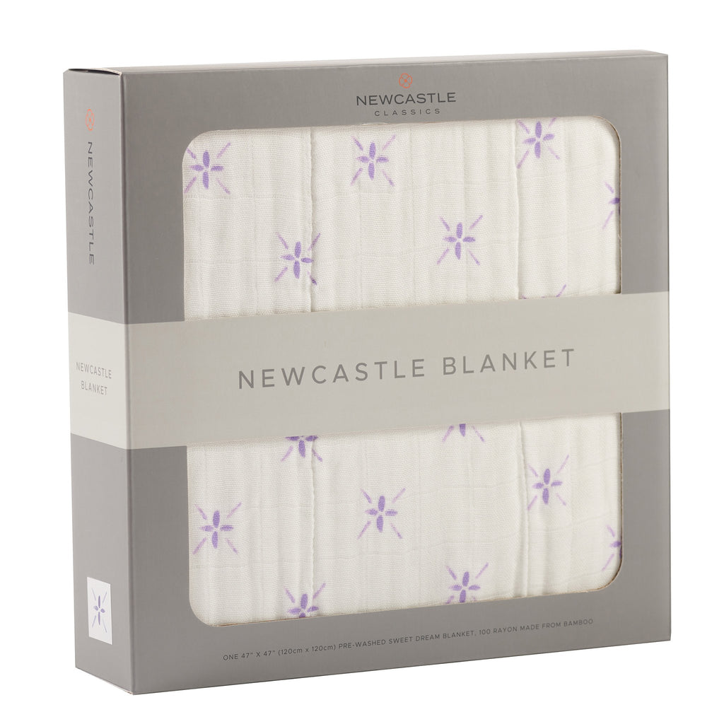 Watercolor Star & White Newcastle Blanket - Artisan Home Décor