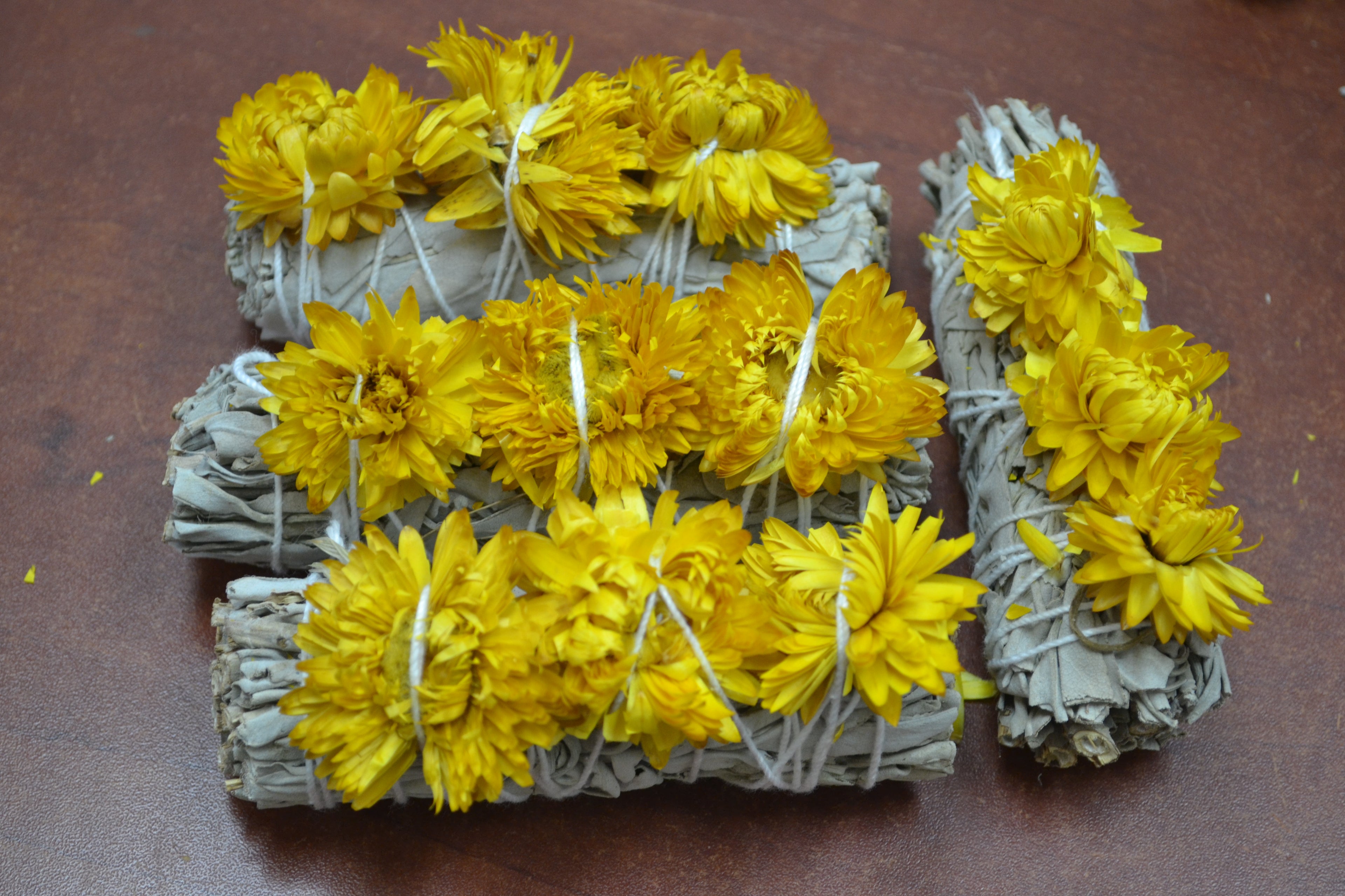 White Sage & Yellow Strawflower – 4 Pack - Sacred Smudging & Cleansing
