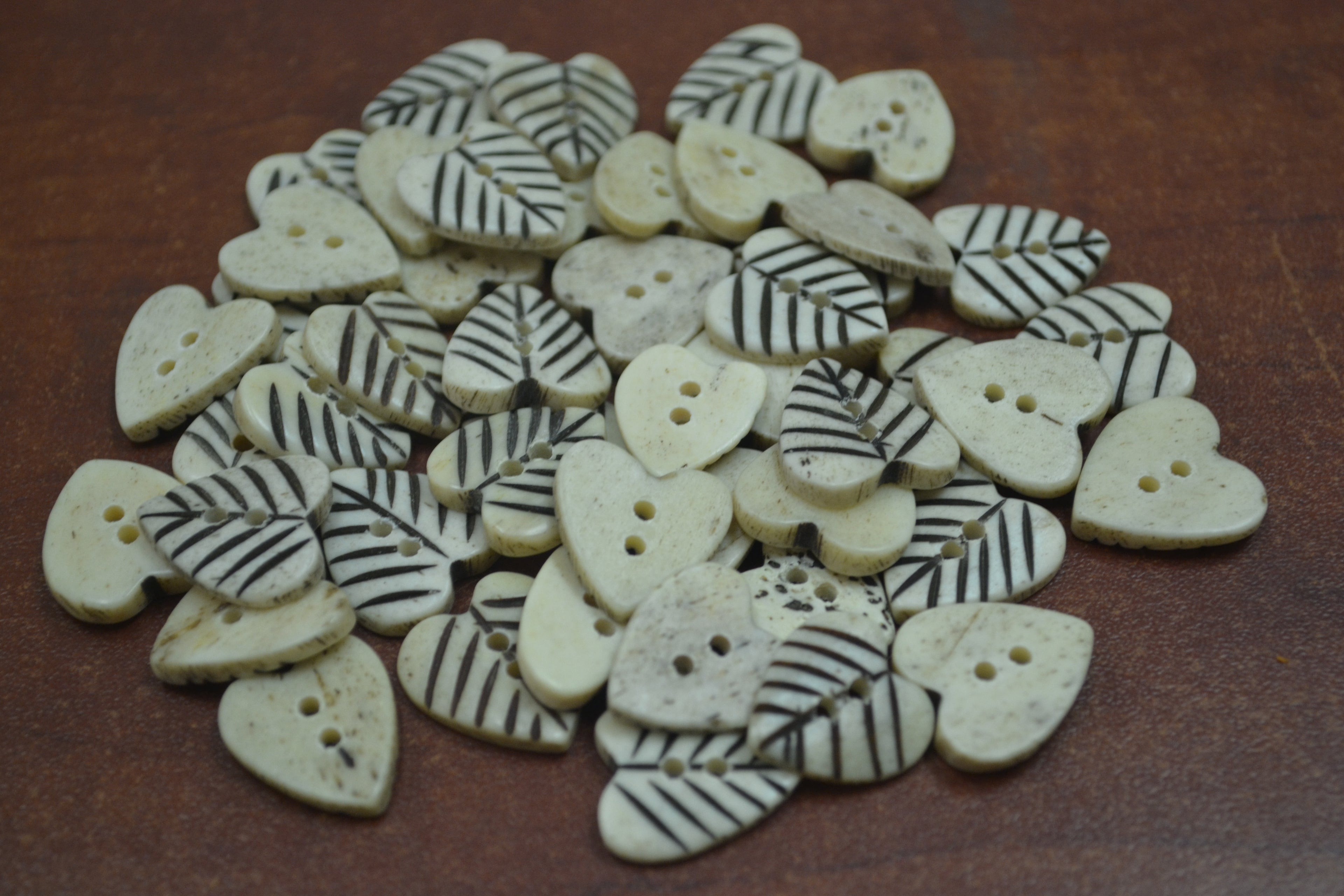 Heart-Shaped Buffalo Bone Buttons – 100 Pack - Artisan Craft Supplies