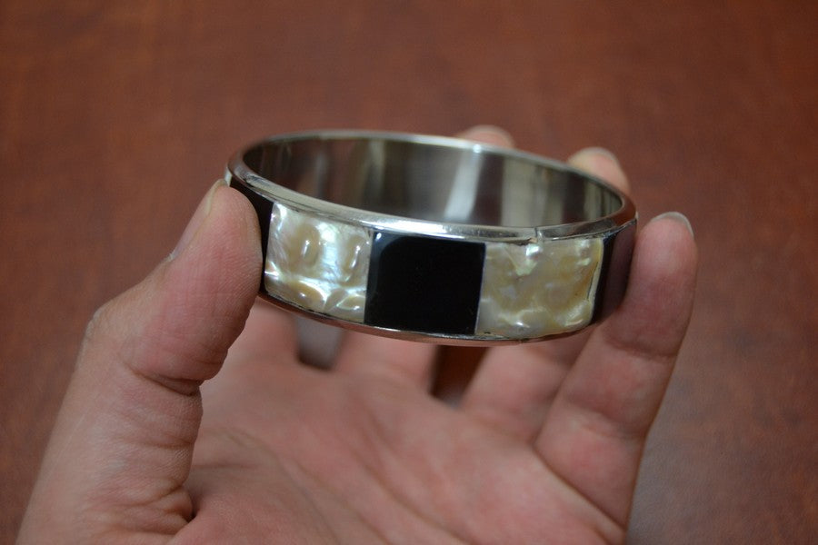 Mother of Pearl Shell Bangle Bracelet - Shell & Ocean Jewelry
