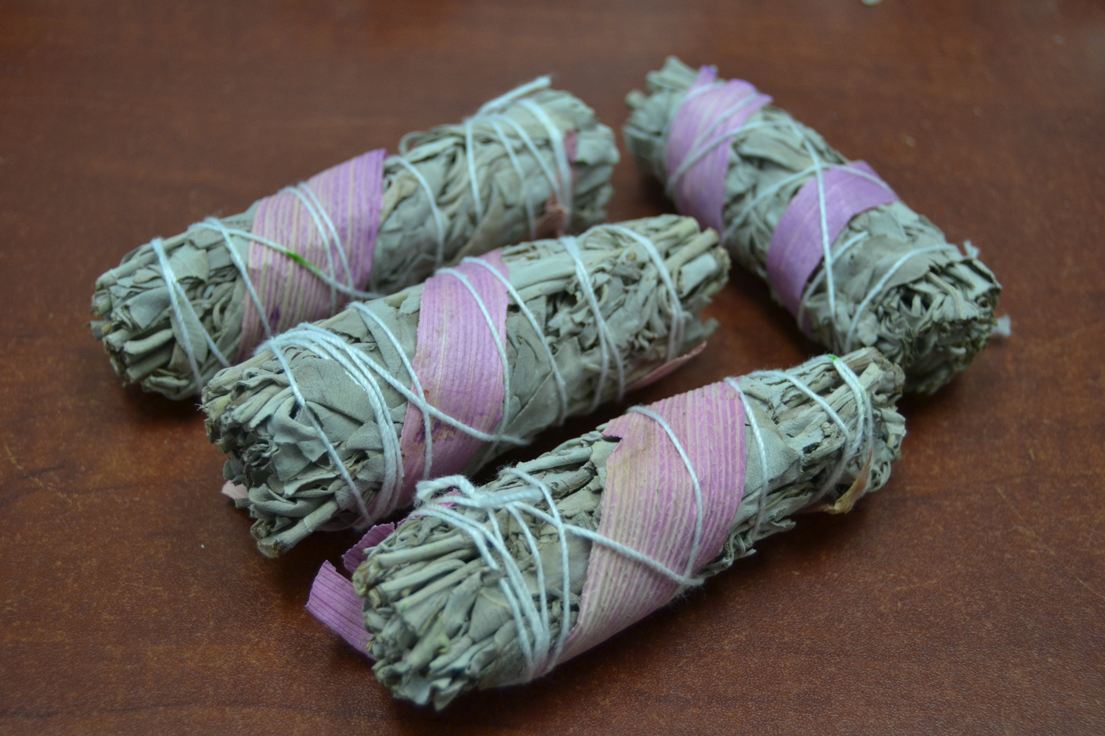 White Sage & Pink Corn Smudge – 4 Pack - Sacred Smudging & Cleansing